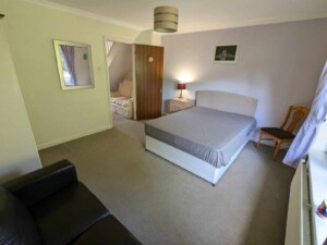 Holiday let in Newquay, Newquay holiday rental, holiday home, Newquay Cornwall, bedroom, bed, double bed,