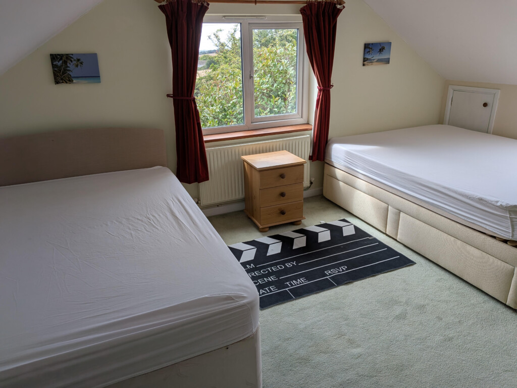 Holiday Home Rental in Newquay Cornwall, Newquay, Cornwall, bedroom, single beds, 